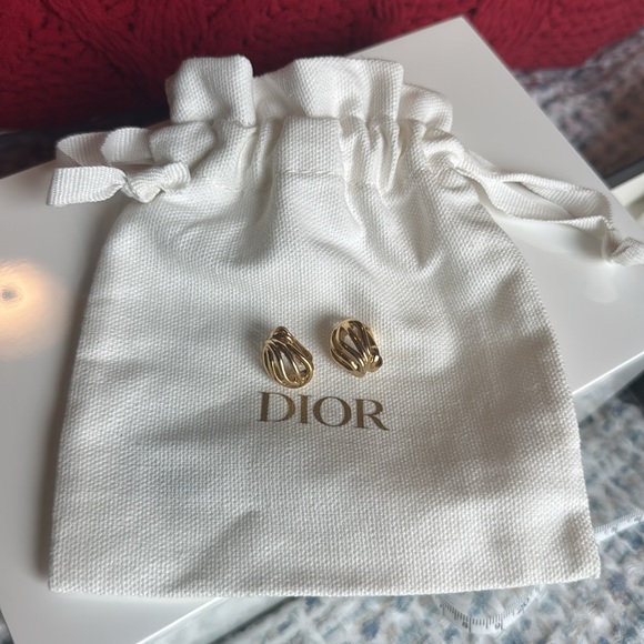 π Dior Vintage Clip on Earrings with Dior drawstring bag π - Picture 3 of 7